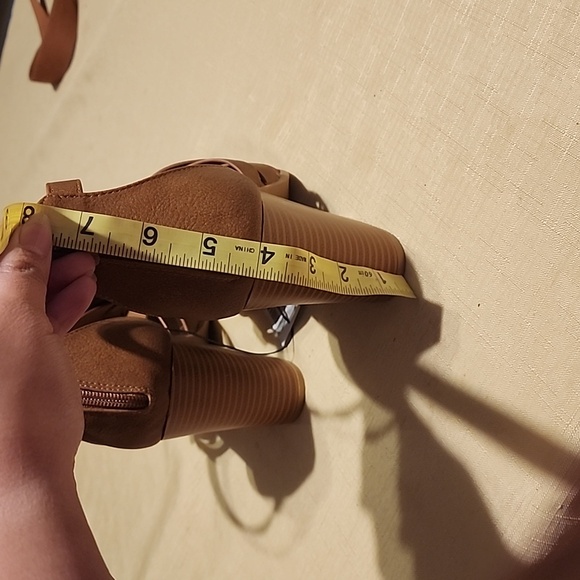 Maurice’s NWT Brandy blocked heels - Picture 4 of 4